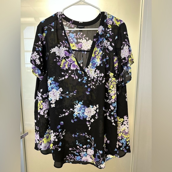torrid Tops - Torrid 2 Top Tunic Size 2X Black Purple Floral Short Sleeves